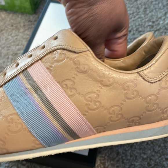 Beautiful throwback Gucci shoes 💯 authentic - Picture 9 of 13